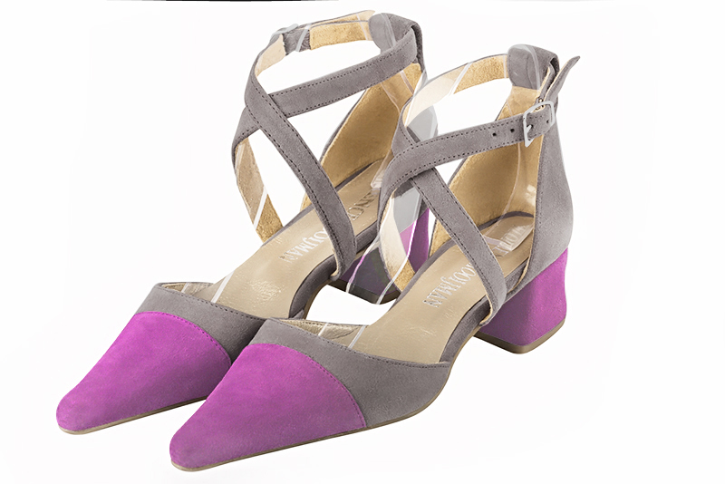 Mauve purple and pebble grey women's dress pumps. Pointed toe. Low flare heels. Front view - Florence KOOIJMAN